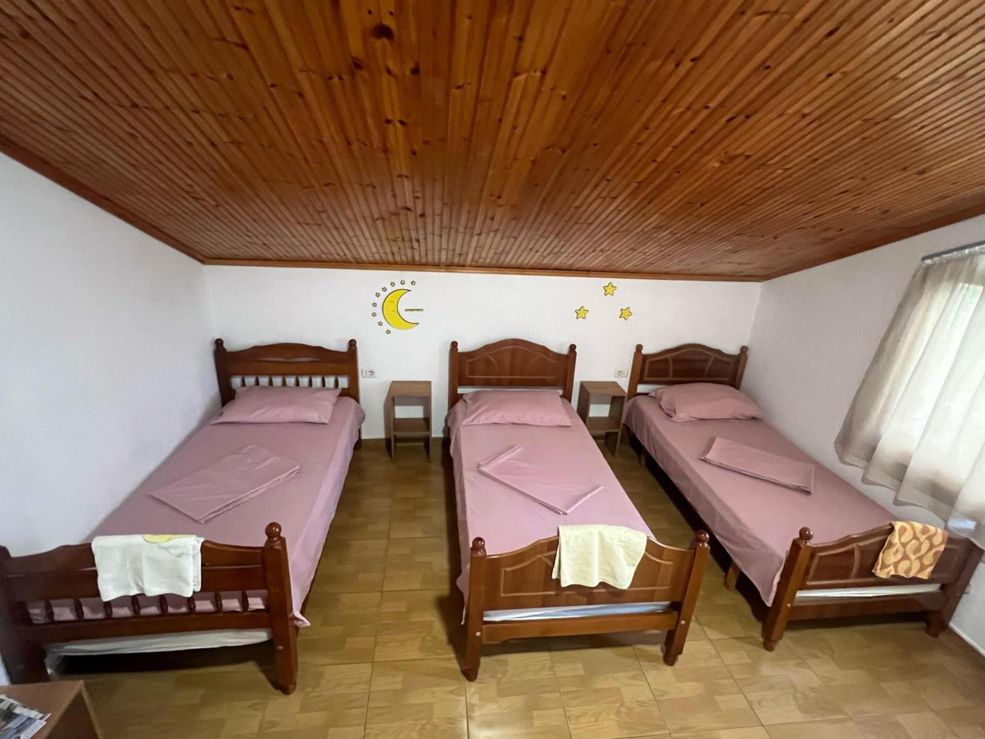 Happy Corner Guest House Shkodër Exterior foto