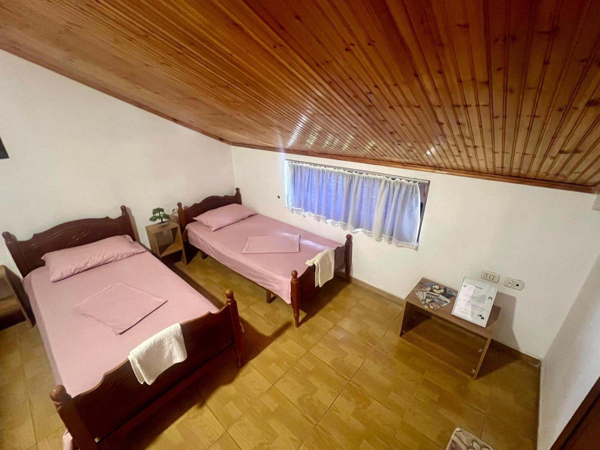 Happy Corner Guest House Shkodër Exterior foto